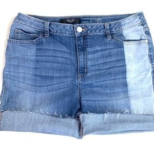 🌺 3/$20 Vera Wang Cutoff Shorts Women’s 12.